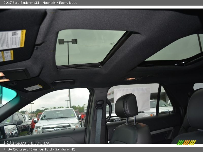 Magnetic / Ebony Black 2017 Ford Explorer XLT