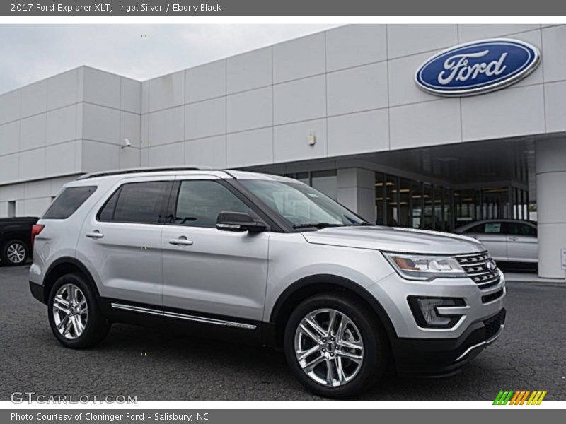 Ingot Silver / Ebony Black 2017 Ford Explorer XLT