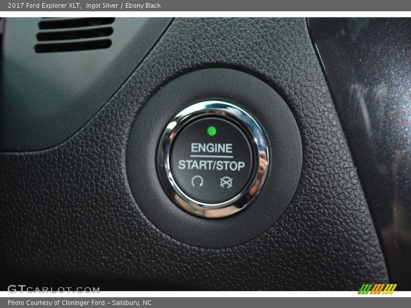 Ingot Silver / Ebony Black 2017 Ford Explorer XLT