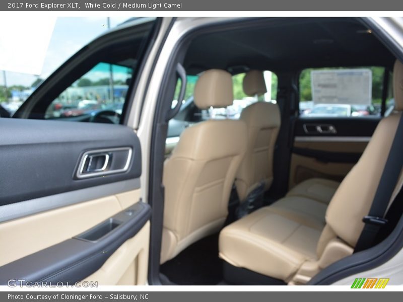 White Gold / Medium Light Camel 2017 Ford Explorer XLT