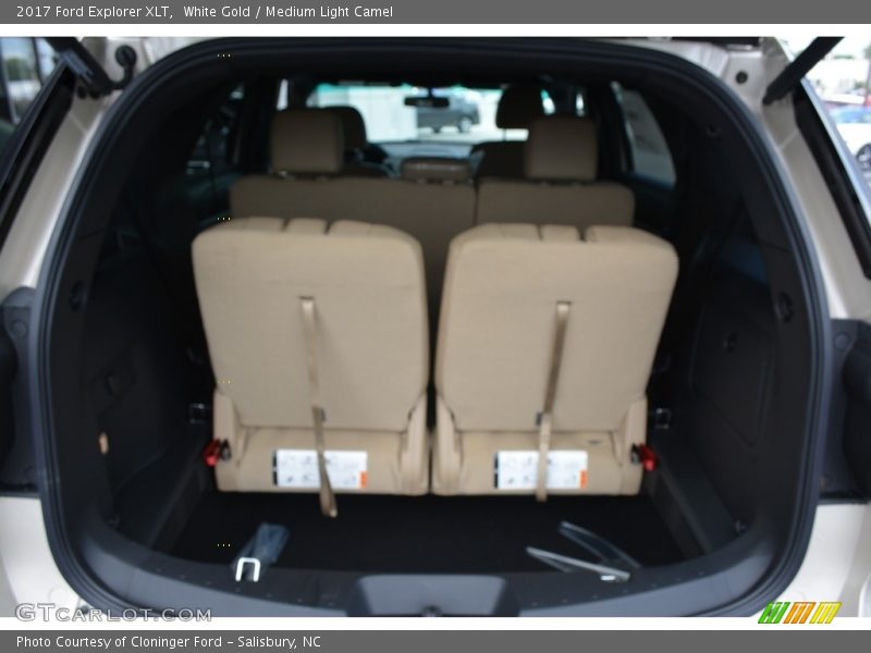 White Gold / Medium Light Camel 2017 Ford Explorer XLT