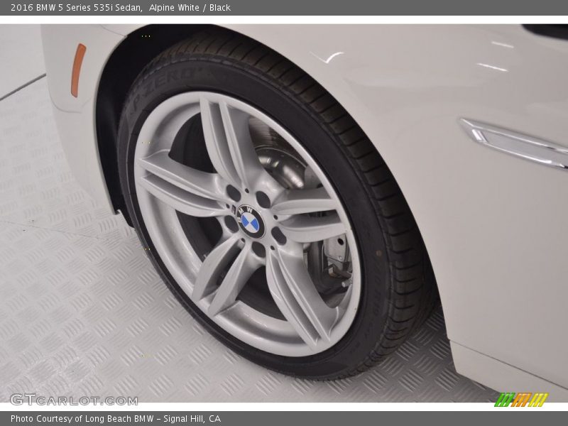 Alpine White / Black 2016 BMW 5 Series 535i Sedan