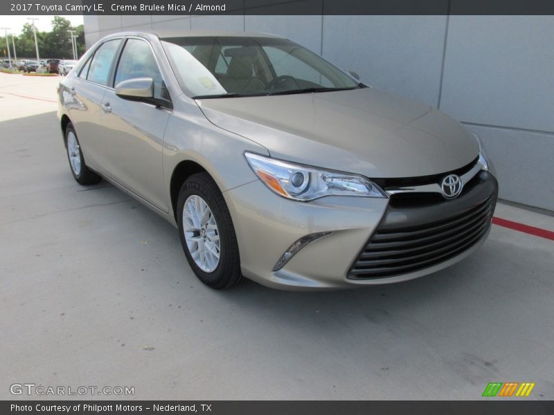 Front 3/4 View of 2017 Camry LE