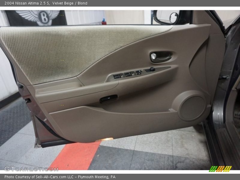 Velvet Beige / Blond 2004 Nissan Altima 2.5 S