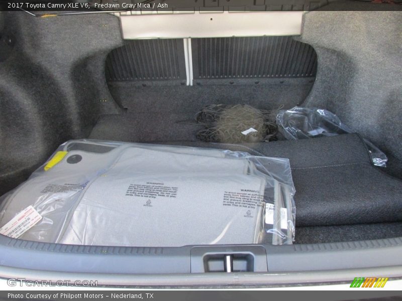  2017 Camry XLE V6 Trunk