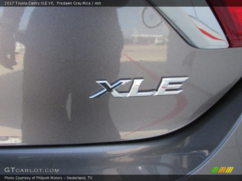  2017 Camry XLE V6 Logo
