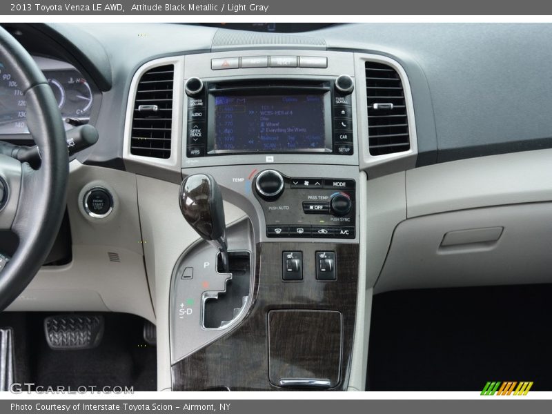 Attitude Black Metallic / Light Gray 2013 Toyota Venza LE AWD