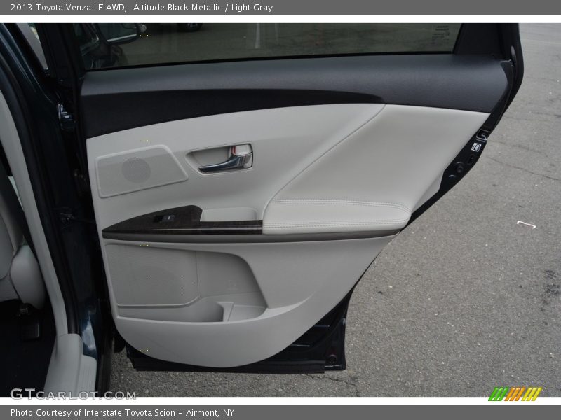 Attitude Black Metallic / Light Gray 2013 Toyota Venza LE AWD
