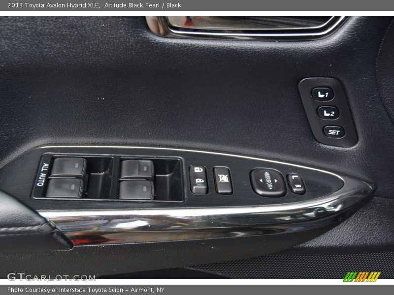 Attitude Black Pearl / Black 2013 Toyota Avalon Hybrid XLE