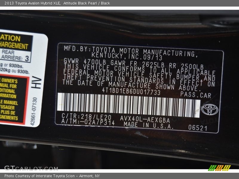 Attitude Black Pearl / Black 2013 Toyota Avalon Hybrid XLE