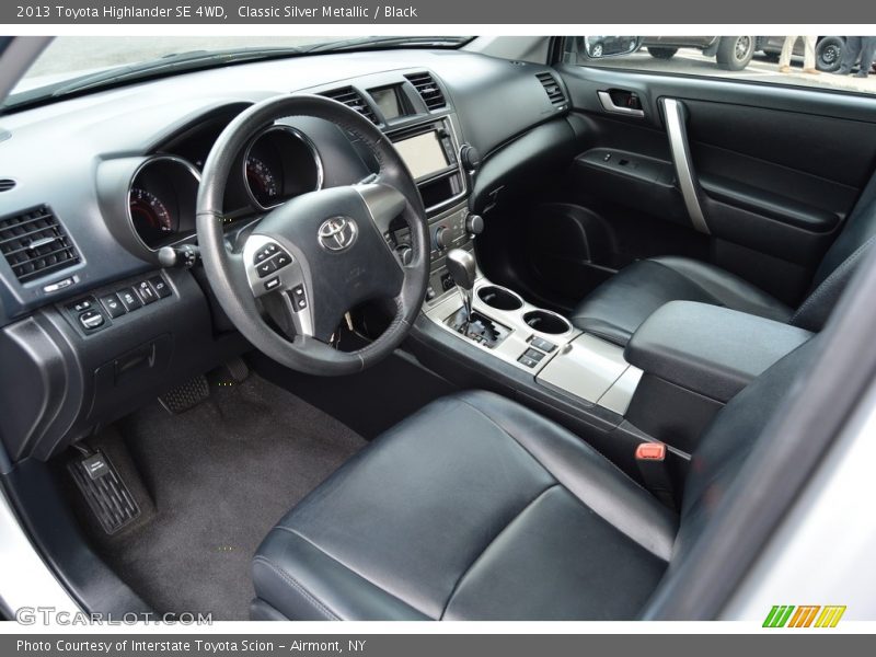 Classic Silver Metallic / Black 2013 Toyota Highlander SE 4WD