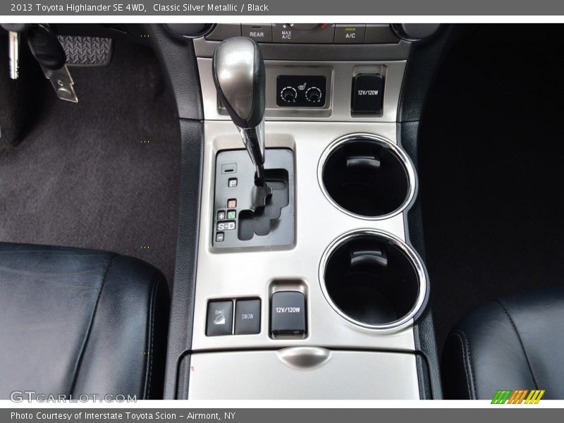 Classic Silver Metallic / Black 2013 Toyota Highlander SE 4WD