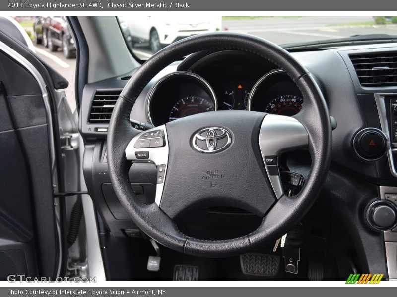 Classic Silver Metallic / Black 2013 Toyota Highlander SE 4WD
