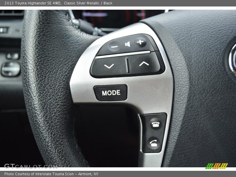 Classic Silver Metallic / Black 2013 Toyota Highlander SE 4WD