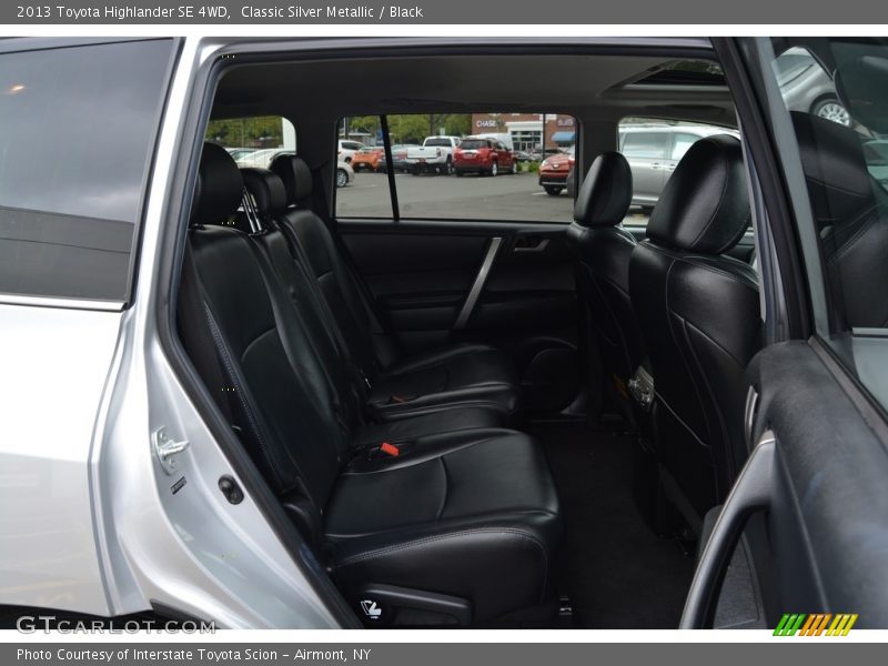 Classic Silver Metallic / Black 2013 Toyota Highlander SE 4WD