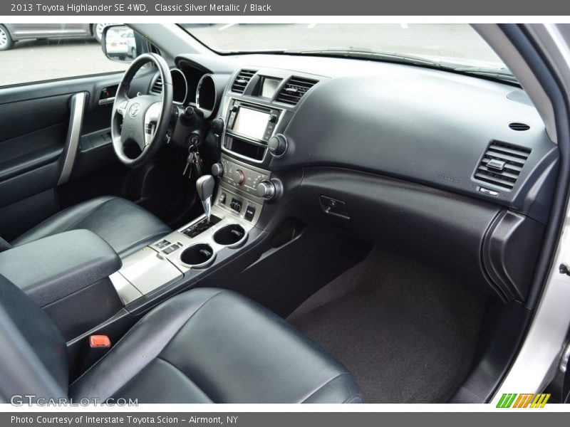Classic Silver Metallic / Black 2013 Toyota Highlander SE 4WD