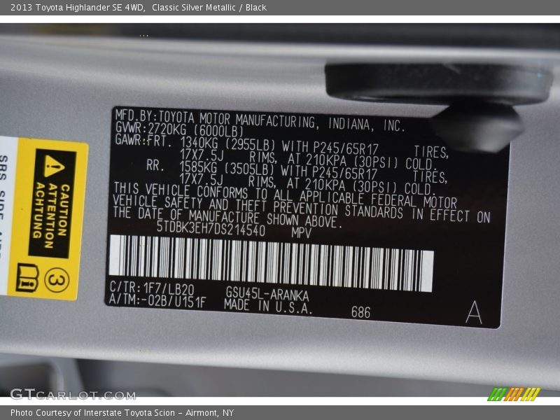 Classic Silver Metallic / Black 2013 Toyota Highlander SE 4WD
