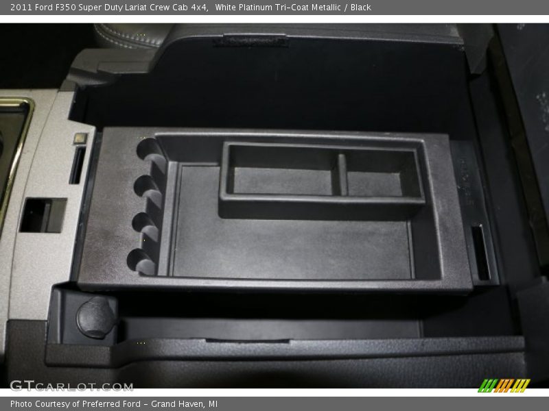 White Platinum Tri-Coat Metallic / Black 2011 Ford F350 Super Duty Lariat Crew Cab 4x4