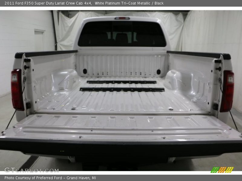 White Platinum Tri-Coat Metallic / Black 2011 Ford F350 Super Duty Lariat Crew Cab 4x4