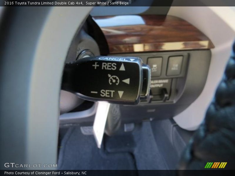 Super White / Sand Beige 2016 Toyota Tundra Limited Double Cab 4x4