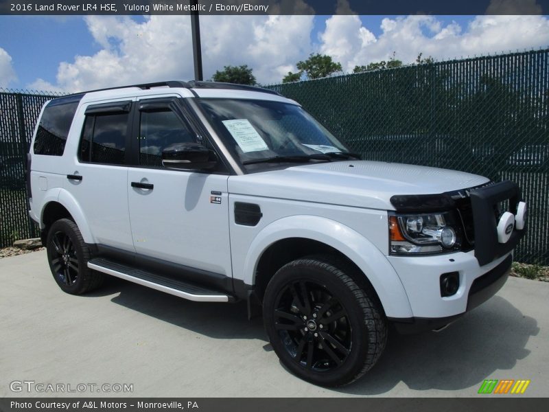 Yulong White Metallic / Ebony/Ebony 2016 Land Rover LR4 HSE