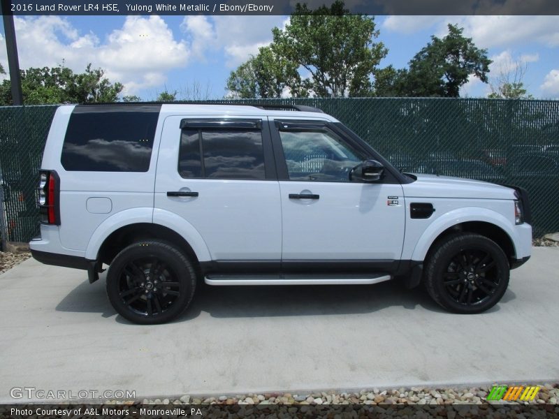 Yulong White Metallic / Ebony/Ebony 2016 Land Rover LR4 HSE