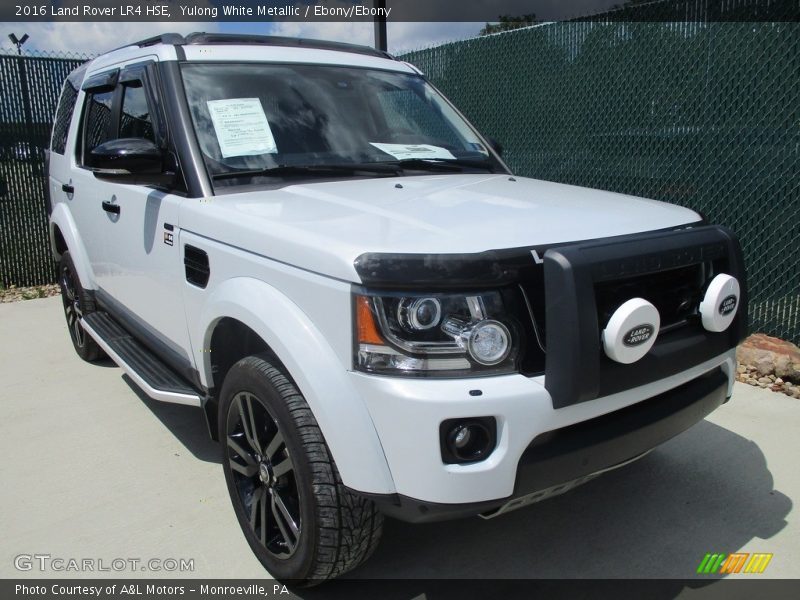 Yulong White Metallic / Ebony/Ebony 2016 Land Rover LR4 HSE