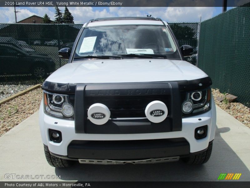 Yulong White Metallic / Ebony/Ebony 2016 Land Rover LR4 HSE