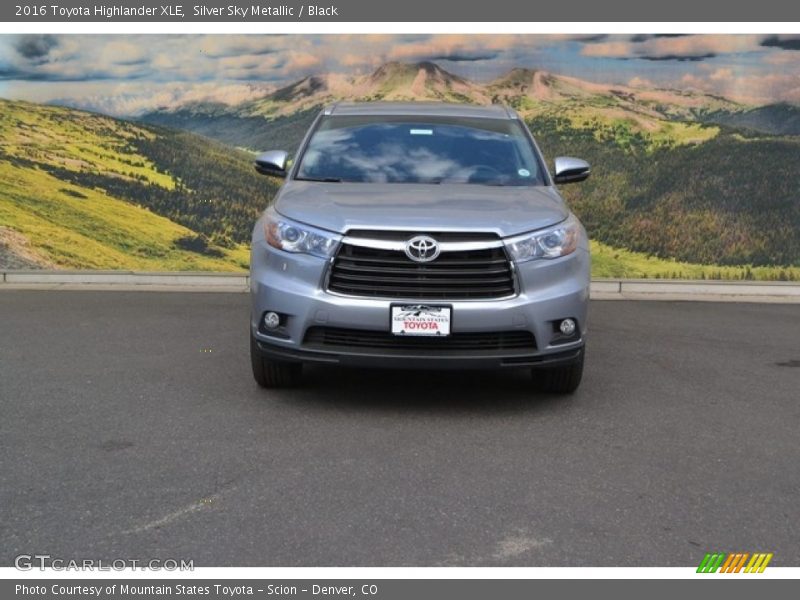 Silver Sky Metallic / Black 2016 Toyota Highlander XLE