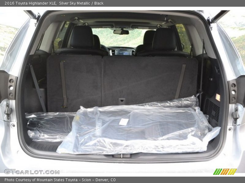 Silver Sky Metallic / Black 2016 Toyota Highlander XLE