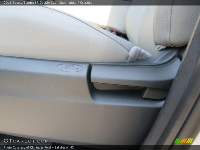 Super White / Graphite 2016 Toyota Tundra SR Double Cab