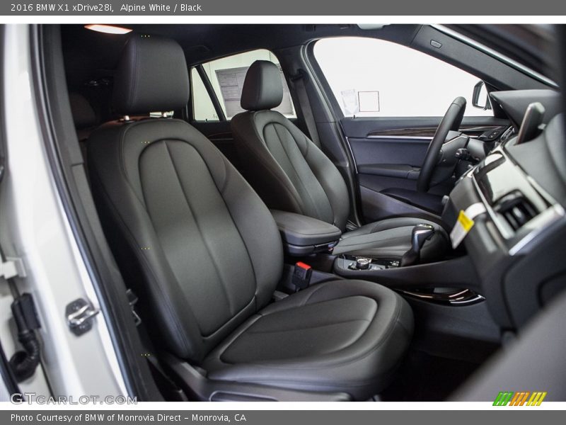 Alpine White / Black 2016 BMW X1 xDrive28i