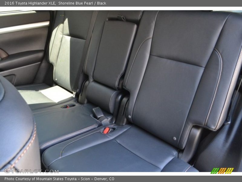 Shoreline Blue Pearl / Black 2016 Toyota Highlander XLE