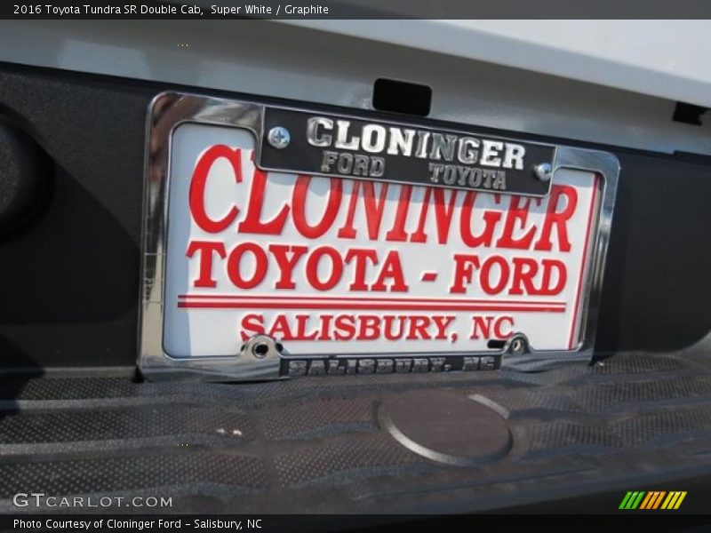 Super White / Graphite 2016 Toyota Tundra SR Double Cab