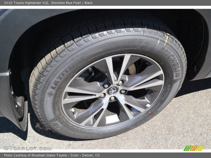 Shoreline Blue Pearl / Black 2016 Toyota Highlander XLE