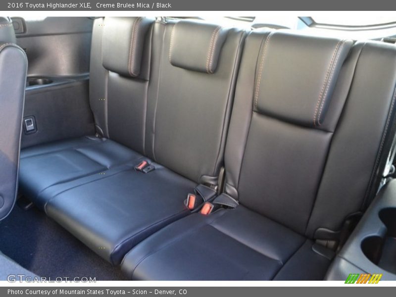 Creme Brulee Mica / Black 2016 Toyota Highlander XLE