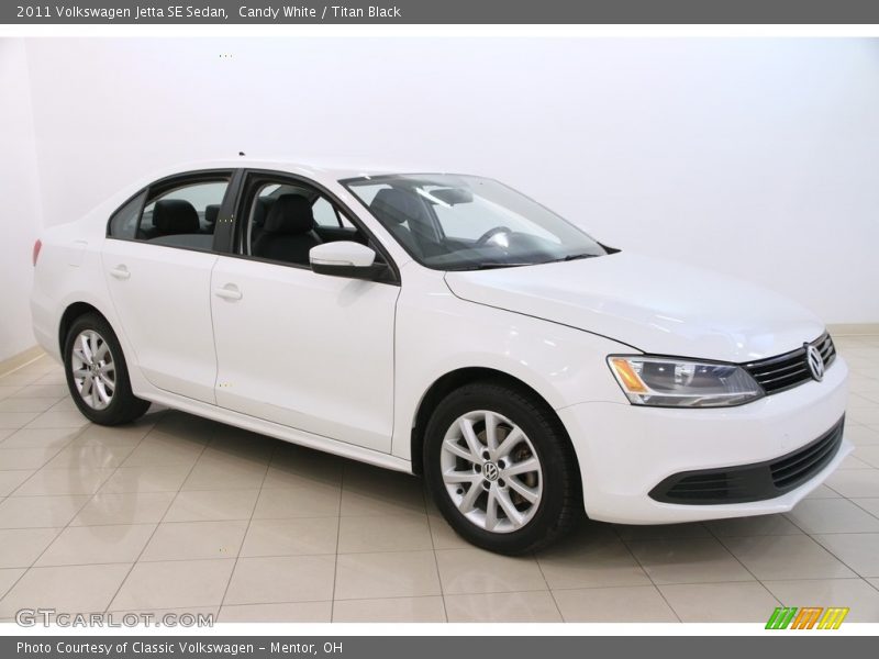 Candy White / Titan Black 2011 Volkswagen Jetta SE Sedan