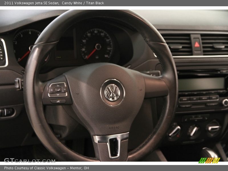 Candy White / Titan Black 2011 Volkswagen Jetta SE Sedan