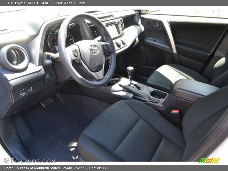 Super White / Black 2016 Toyota RAV4 LE AWD
