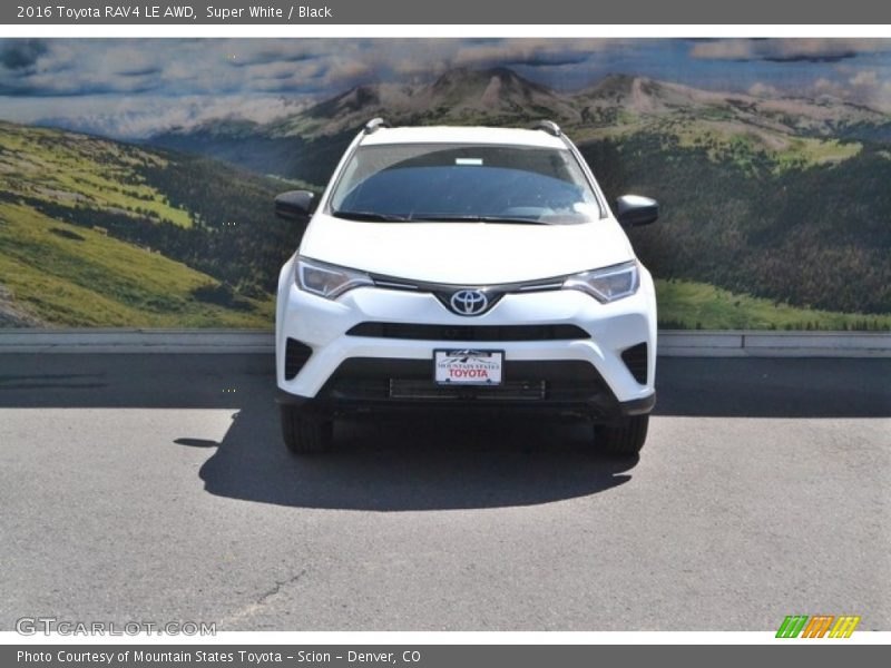 Super White / Black 2016 Toyota RAV4 LE AWD