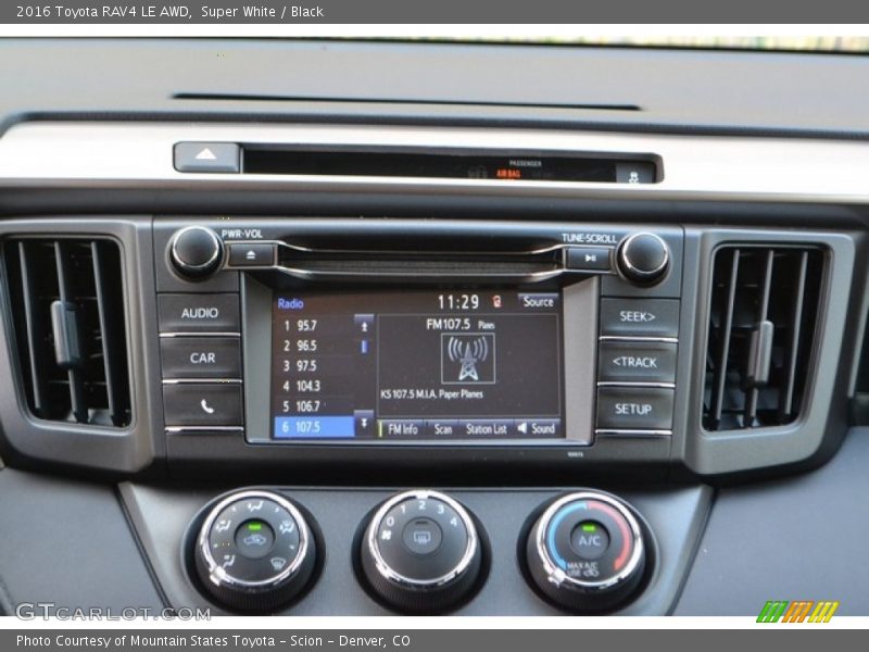 Super White / Black 2016 Toyota RAV4 LE AWD