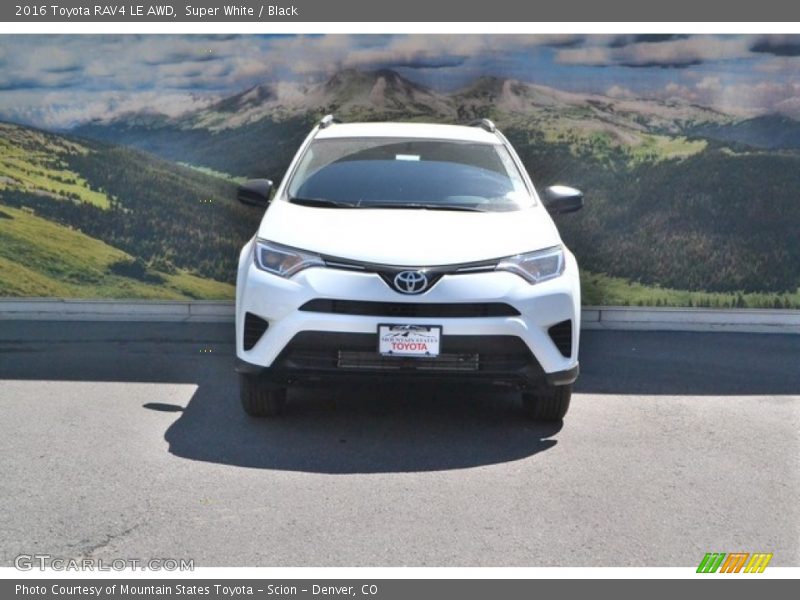 Super White / Black 2016 Toyota RAV4 LE AWD