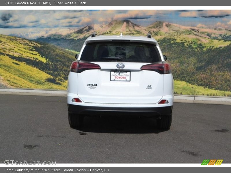 Super White / Black 2016 Toyota RAV4 LE AWD