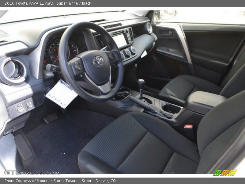 Super White / Black 2016 Toyota RAV4 LE AWD