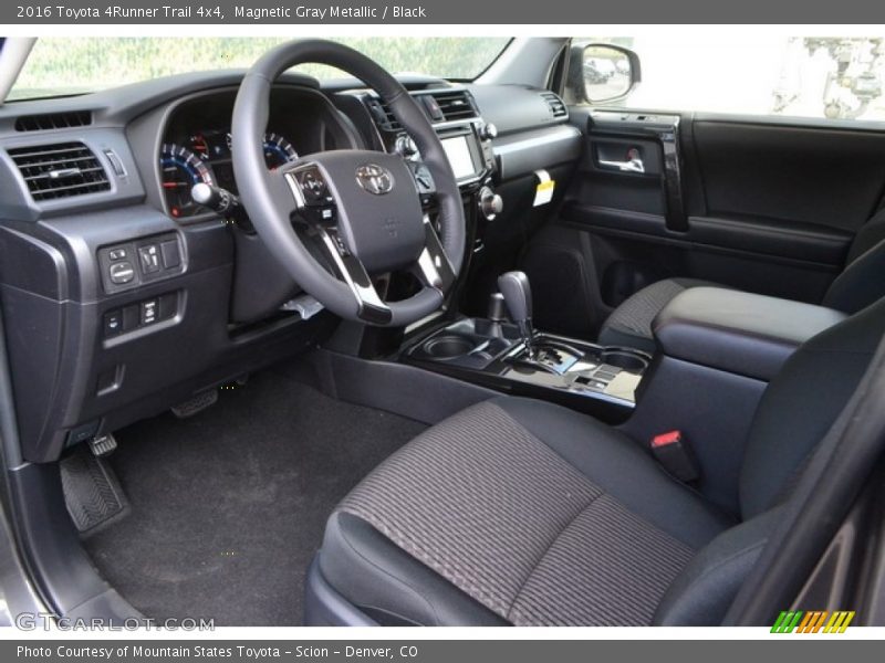 Magnetic Gray Metallic / Black 2016 Toyota 4Runner Trail 4x4