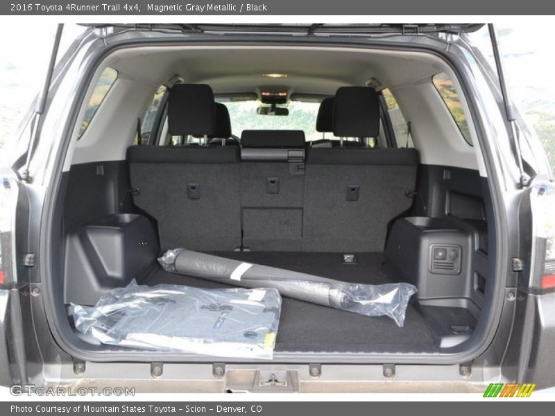 Magnetic Gray Metallic / Black 2016 Toyota 4Runner Trail 4x4