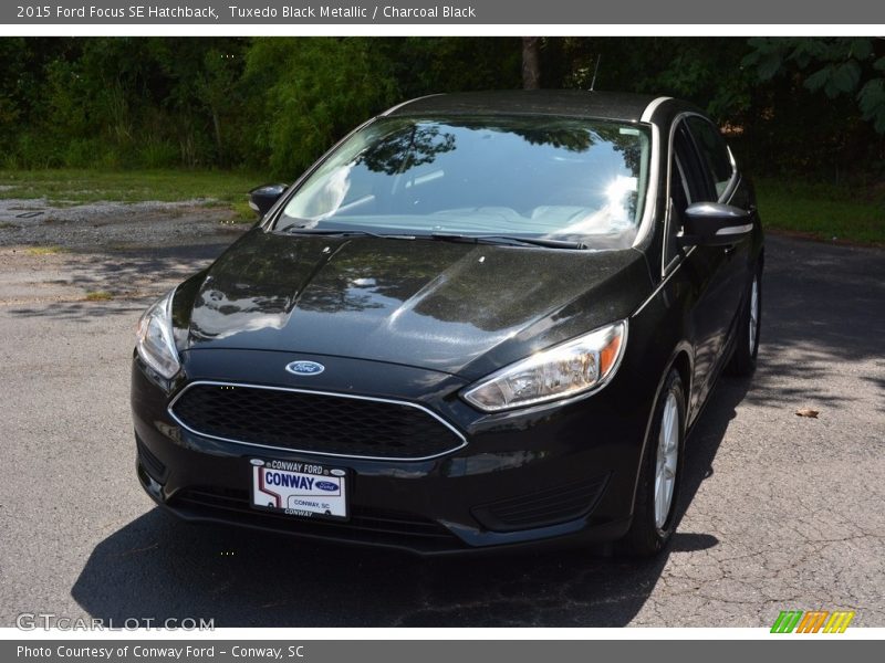 Tuxedo Black Metallic / Charcoal Black 2015 Ford Focus SE Hatchback