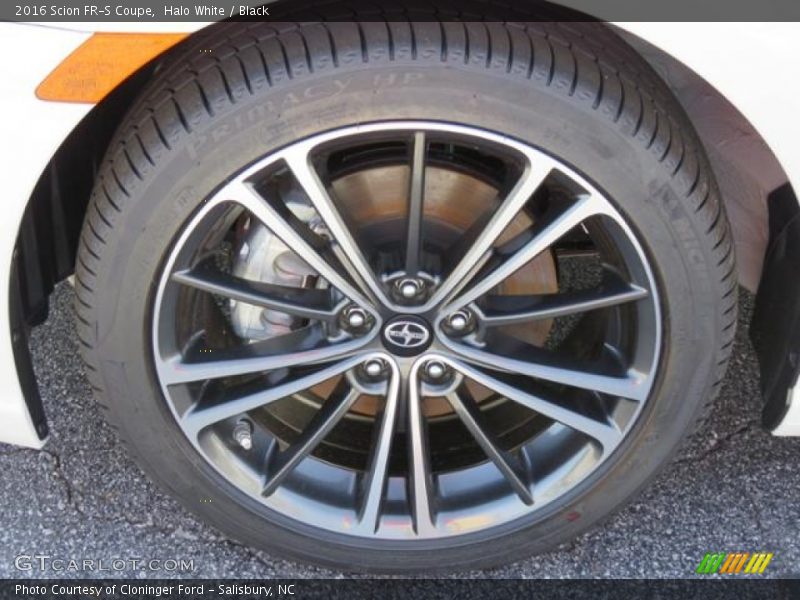 Halo White / Black 2016 Scion FR-S Coupe