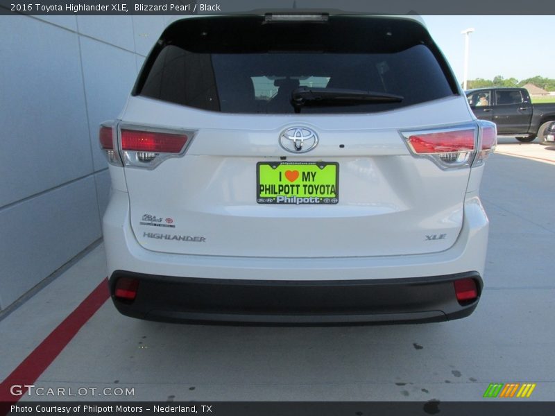 Blizzard Pearl / Black 2016 Toyota Highlander XLE