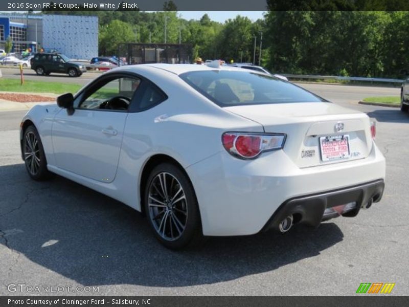 Halo White / Black 2016 Scion FR-S Coupe